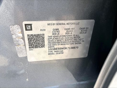 Used 2019 Chevrolet Cruze LT w/ Convenience Package FWD image 34