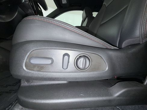 Used 2023 Chevrolet Traverse RS AWD/4WD image 14