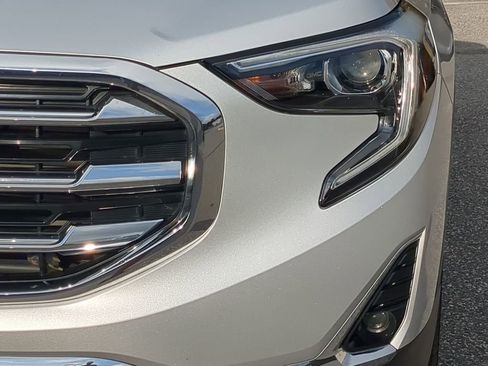 Used 2020 GMC Terrain SLT w/ Preferred Package image 18