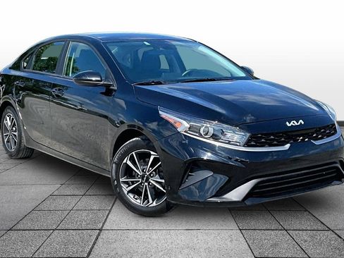 Used 2024 Kia Forte LXS FWD image 2