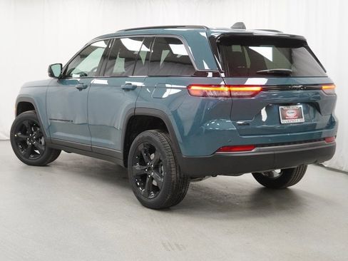 New 2026 Jeep Grand Cherokee Limited image 12