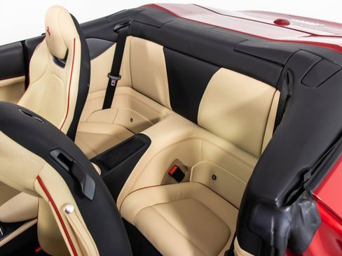 Certified 2019 Ferrari Portofino image 46