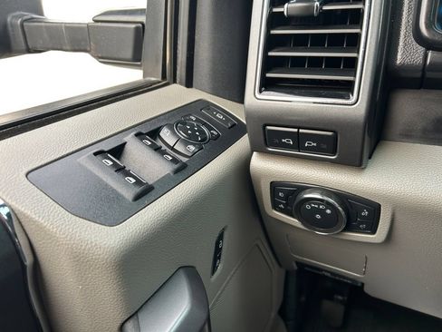 Used 2022 Ford F250 XLT w/ XLT Value Package AWD/4WD image 19