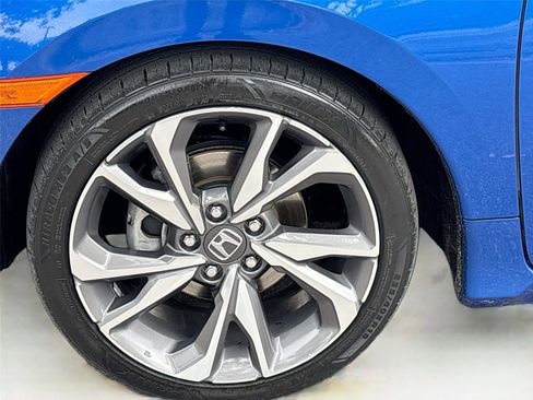 Used 2019 Honda Civic Touring image 35
