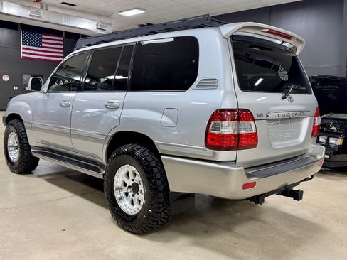 Used 2006 Toyota Land Cruiser AWD/4WD image 11
