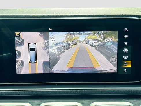 Used 2020 Mercedes-Benz GLS 450 4MATIC image 15