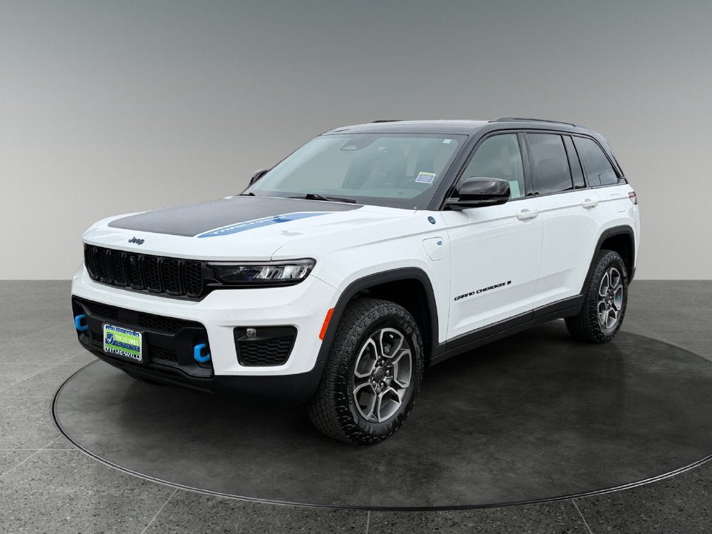 Used 2022 Jeep Grand Cherokee Trailhawk 4xe AWD/4WD image 3