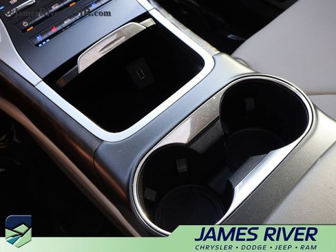 Used 2019 Lincoln Nautilus Reserve AWD/4WD image 39