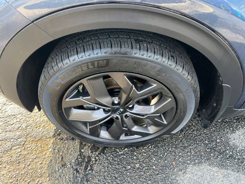 Certified 2022 Kia Sportage LX w/ LX AWD Value Edition Package image 10