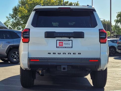 Used 2025 Toyota 4Runner TRD Off-Road Premium AWD/4WD image 7