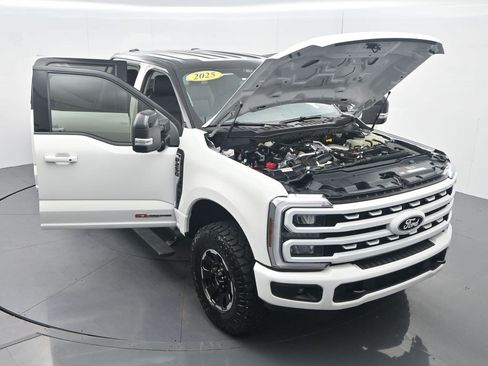 Used 2025 Ford F250 Lariat w/ Tremor Off-Road Package AWD/4WD image 88