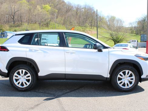 New 2026 Toyota Corolla Cross L AWD/4WD image 7