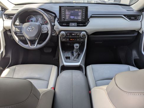Used 2021 Toyota RAV4 XLE Premium AWD/4WD image 27