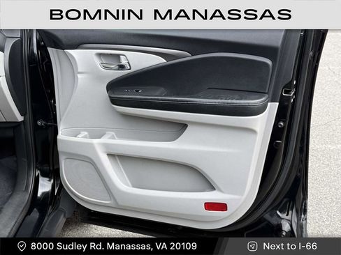 Used 2018 Honda Pilot EX image 8