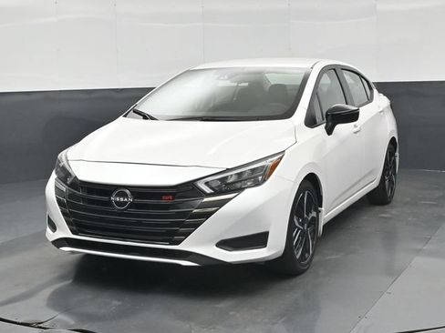 Used 2023 Nissan Versa SR w/ Trunk Package FWD image 33