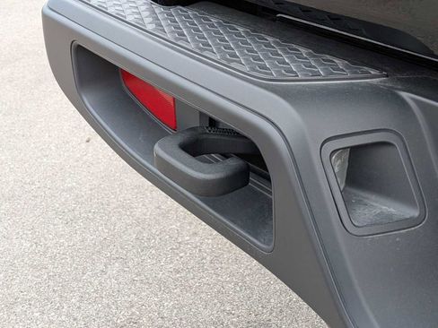 Used 2024 Jeep Gladiator Sport image 30