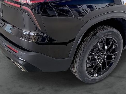 New 2026 Chevrolet Traverse LT w/ Midnight/Sport Edition image 13