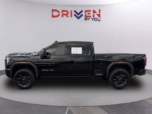 Used 2025 GMC Sierra 3500 AT4 AWD/4WD image 7