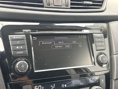 Used 2020 Nissan Rogue SV AWD/4WD image 15
