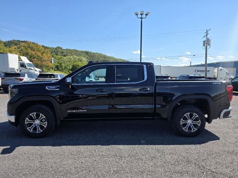 New 2026 GMC Sierra 1500 SLE image 2