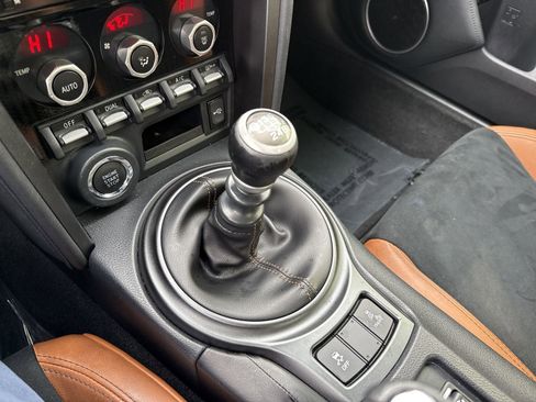 Used 2020 Toyota 86 RWD image 19