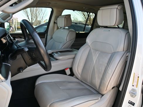 Used 2023 Jeep Grand Wagoneer Series II image 7