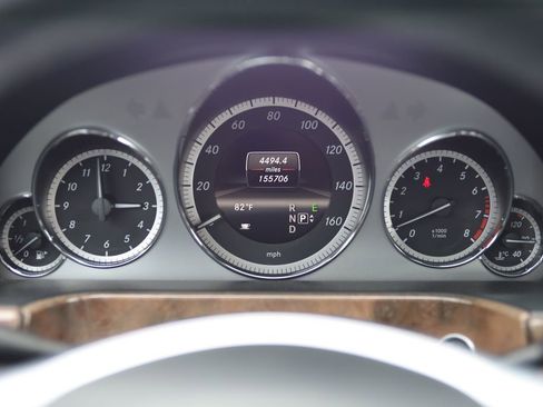 Used 2013 Mercedes-Benz E 350 4MATIC Sedan image 16
