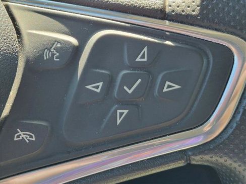 Used 2020 Chevrolet Equinox LS FWD image 13