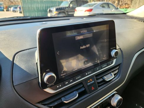 Used 2022 Nissan Altima 2.5 SV image 24