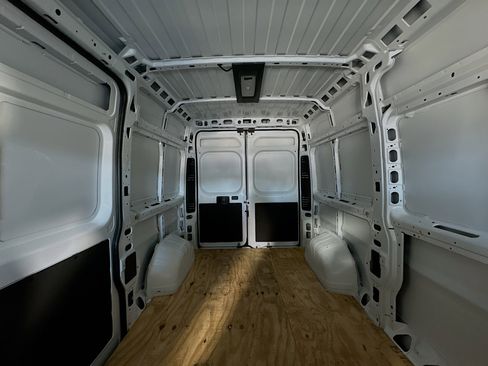 Used 2023 RAM ProMaster 3500 w/ Driver Convenience Group image 29