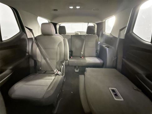 Used 2020 Chevrolet Traverse LT image 13