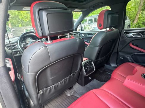 Used 2021 Porsche Macan S AWD/4WD image 33