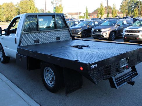 Used 2005 Ford F250 XL image 4