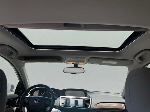 Used 2017 Honda Accord EX-L image 20