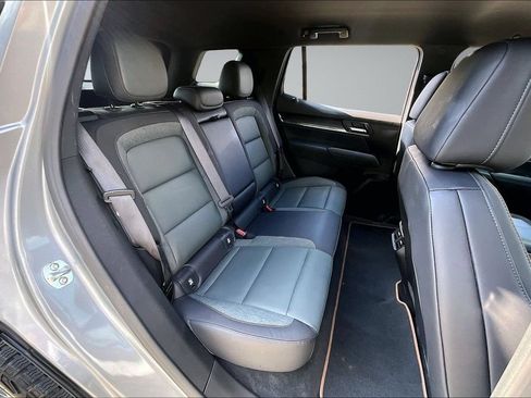 Used 2026 GMC Terrain AT4 w/ Convenience Package III AWD/4WD image 25