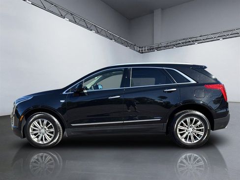 Used 2017 Cadillac XT5 Luxury w/ LPO, Wheel Lock Package AWD/4WD image 2