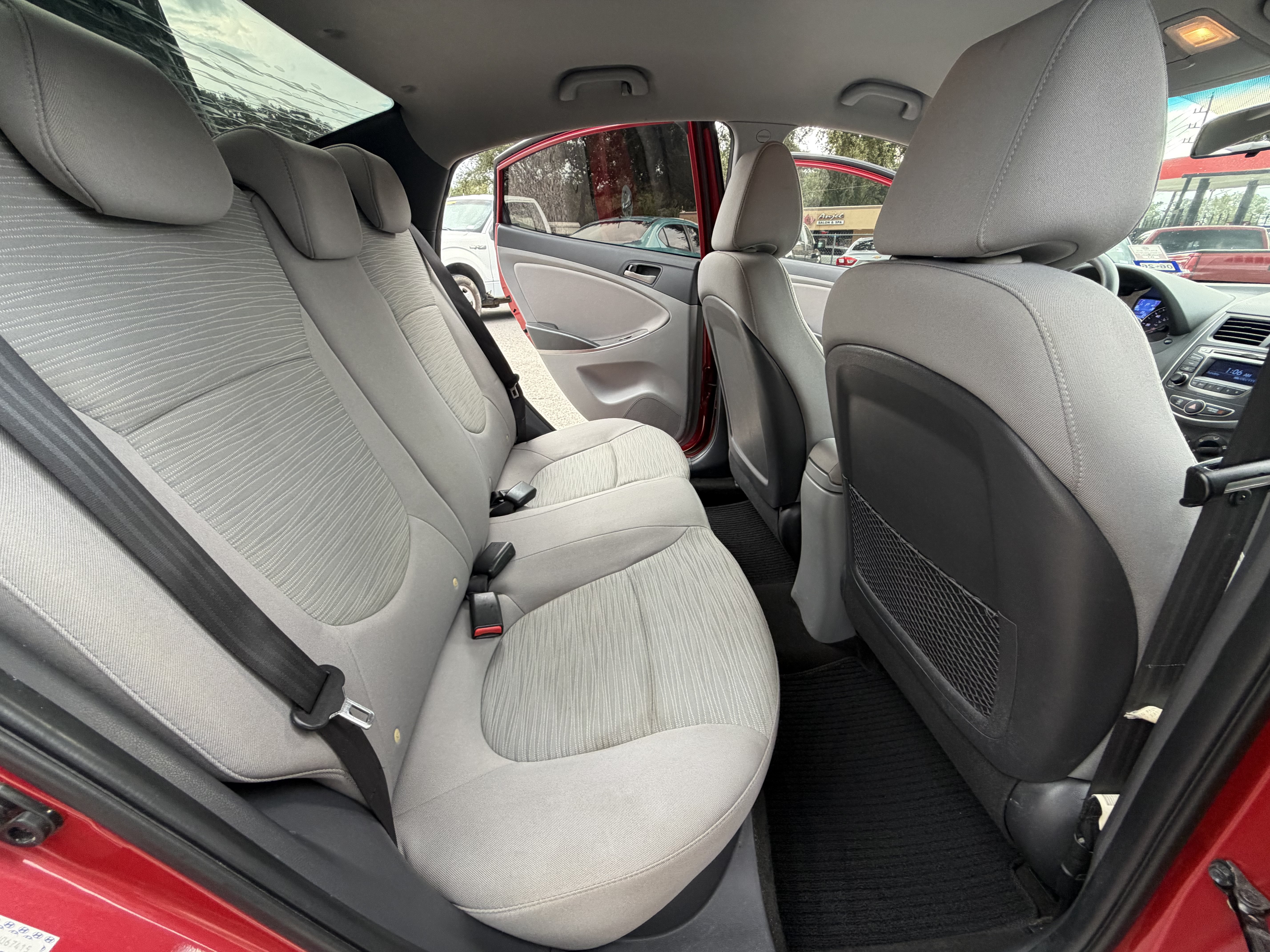 Used 2016 Hyundai Accent SE w/ Option Group 02 FWD image 25