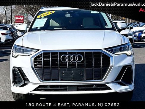 Used 2024 Audi Q3 2.0T Premium Plus image 3