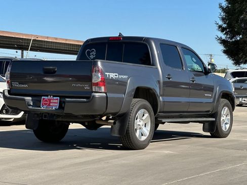 Used 2015 Toyota Tacoma PreRunner w/ TRD Sport Package RWD image 3