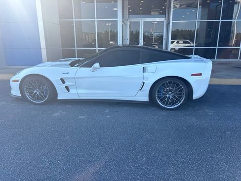 Used 2010 Chevrolet Corvette ZR1 RWD image 7