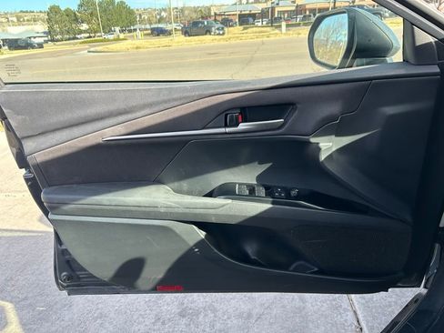 Used 2025 Toyota Camry LE image 10