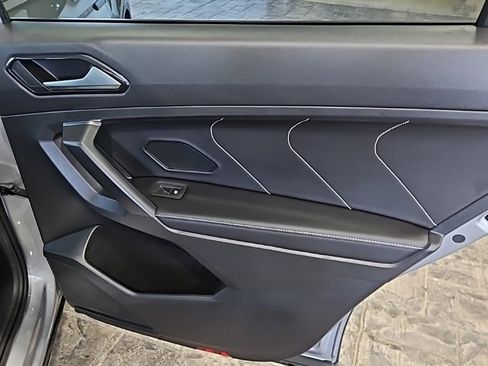 Used 2022 Volkswagen Tiguan SE image 15