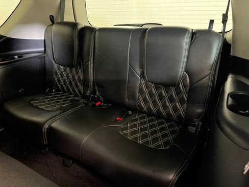 Used 2017 Nissan Armada SV image 34