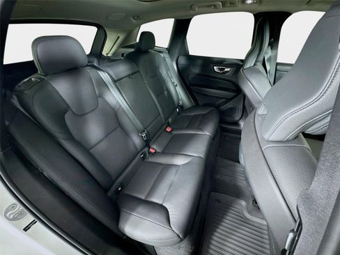 Used 2023 Volvo XC60 B5 Plus w/ Climate Package FWD image 29