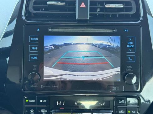 Used 2016 Toyota Prius Three Touring image 19