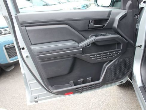 Used 2026 Toyota Tacoma SR w/ SR Upgrade Package AWD/4WD image 18