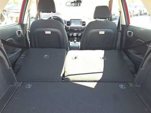 Certified 2025 Hyundai Venue SEL image 23