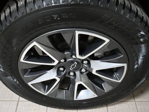 Used 2022 Chevrolet Suburban Z71 w/ Off-Road Capability Package image 20