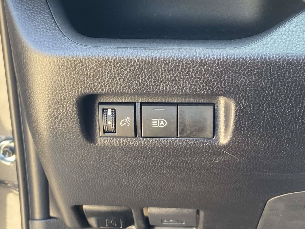 Used 2025 Toyota RAV4 LE FWD image 29