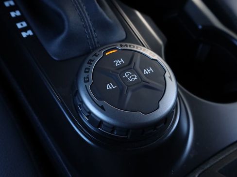 Used 2024 Ford Bronco Outer Banks image 6